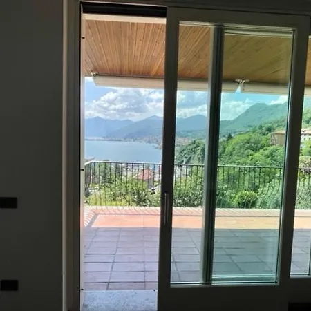 Casa Caponetti Dom wakacyjny Costa Volpino